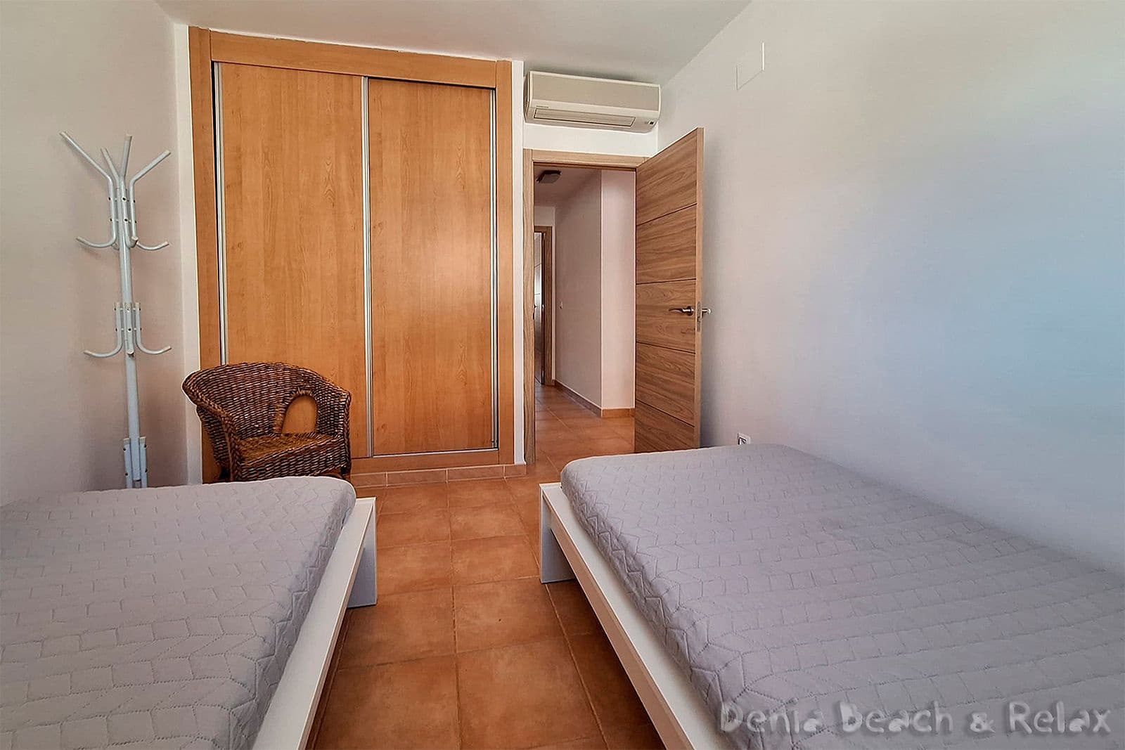 2 soveværelse Lejlighed til leje i Denia med swimmingpool garage - € 750 (Ref: 9425903)