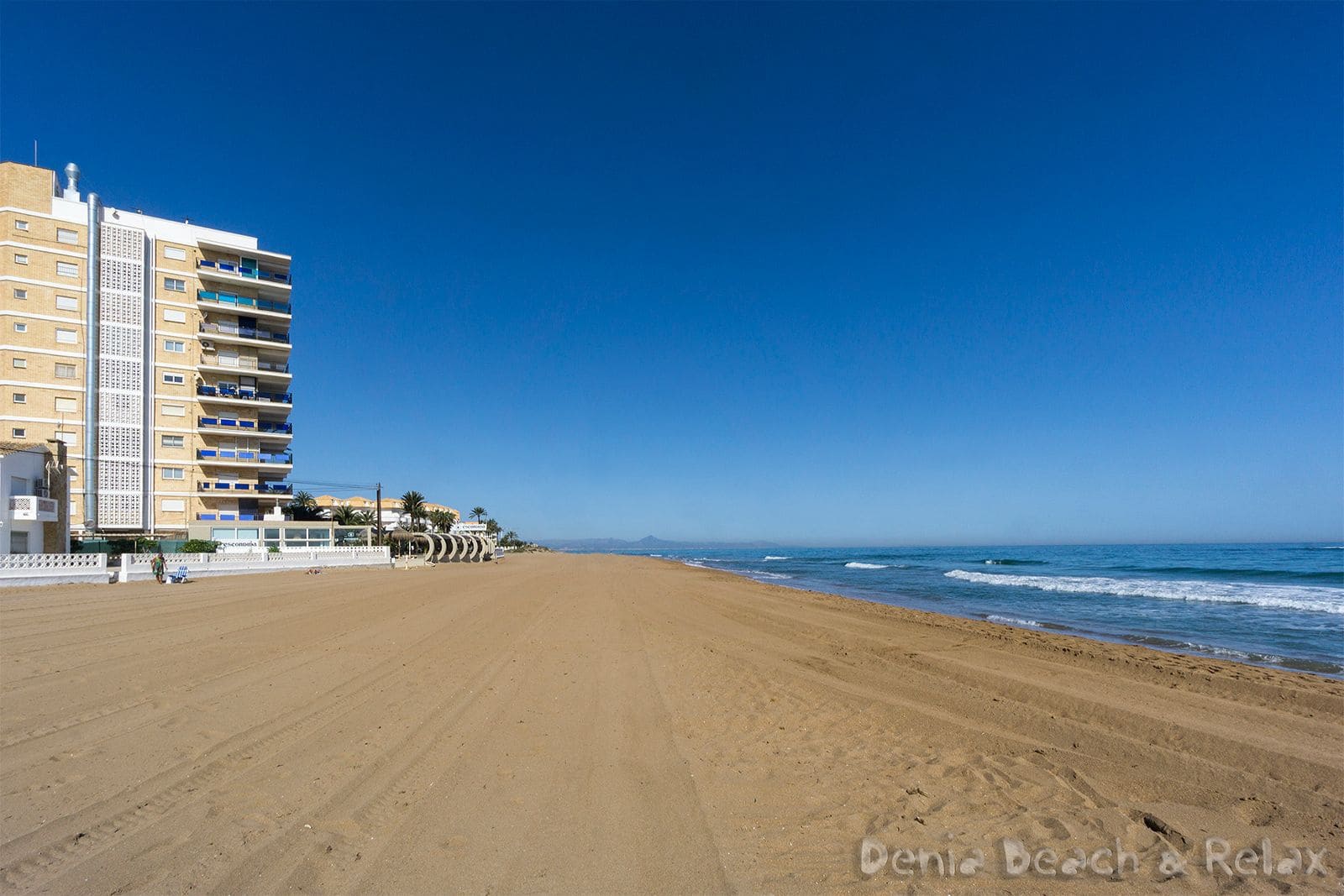 2 soveværelse Lejlighed til leje i Denia med swimmingpool garage - € 750 (Ref: 9425903)