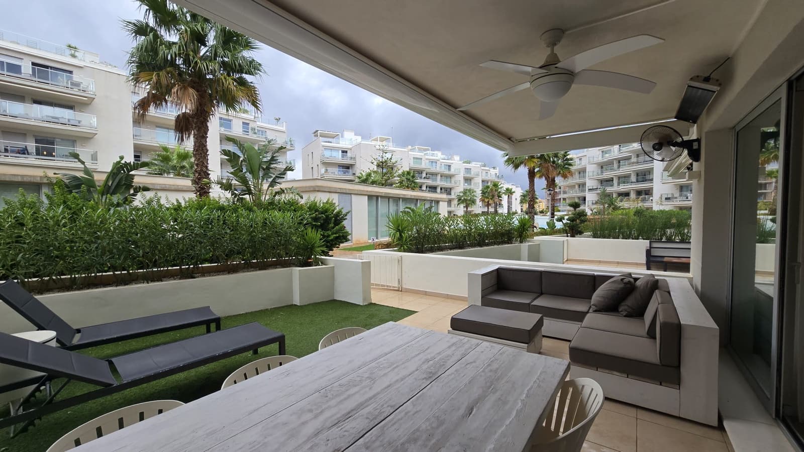 2 bedroom Apartment for sale in Denia with pool garage - € 394,000 (Ref: 9425909)