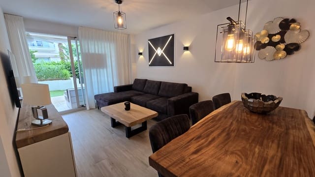 Apartamento de 2 habitaciones en Dénia en venta con piscina garaje - 394.000 € (Ref: 9425909)