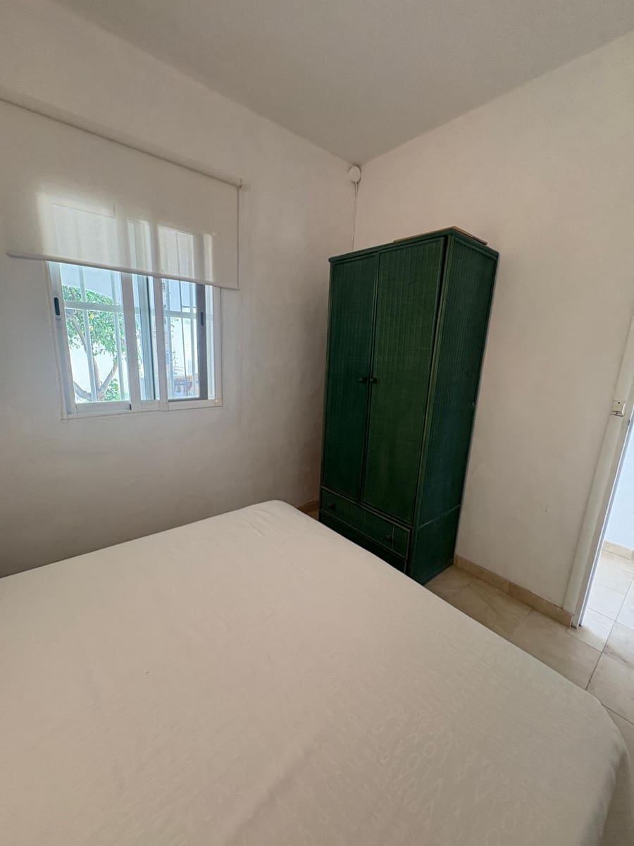 3 slaapkamer Rijtjeshuis te koop in Denia met garage - € 450.000 (Ref: 9425911)