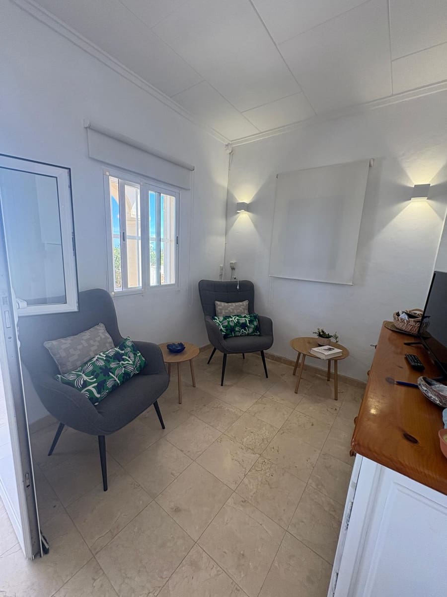 3 slaapkamer Rijtjeshuis te koop in Denia met garage - € 450.000 (Ref: 9425911)