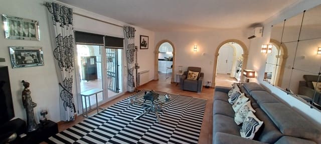 3 slaapkamer Villa te koop in Dénia met zwembad garage - € 595.000 (Ref: 9451742)