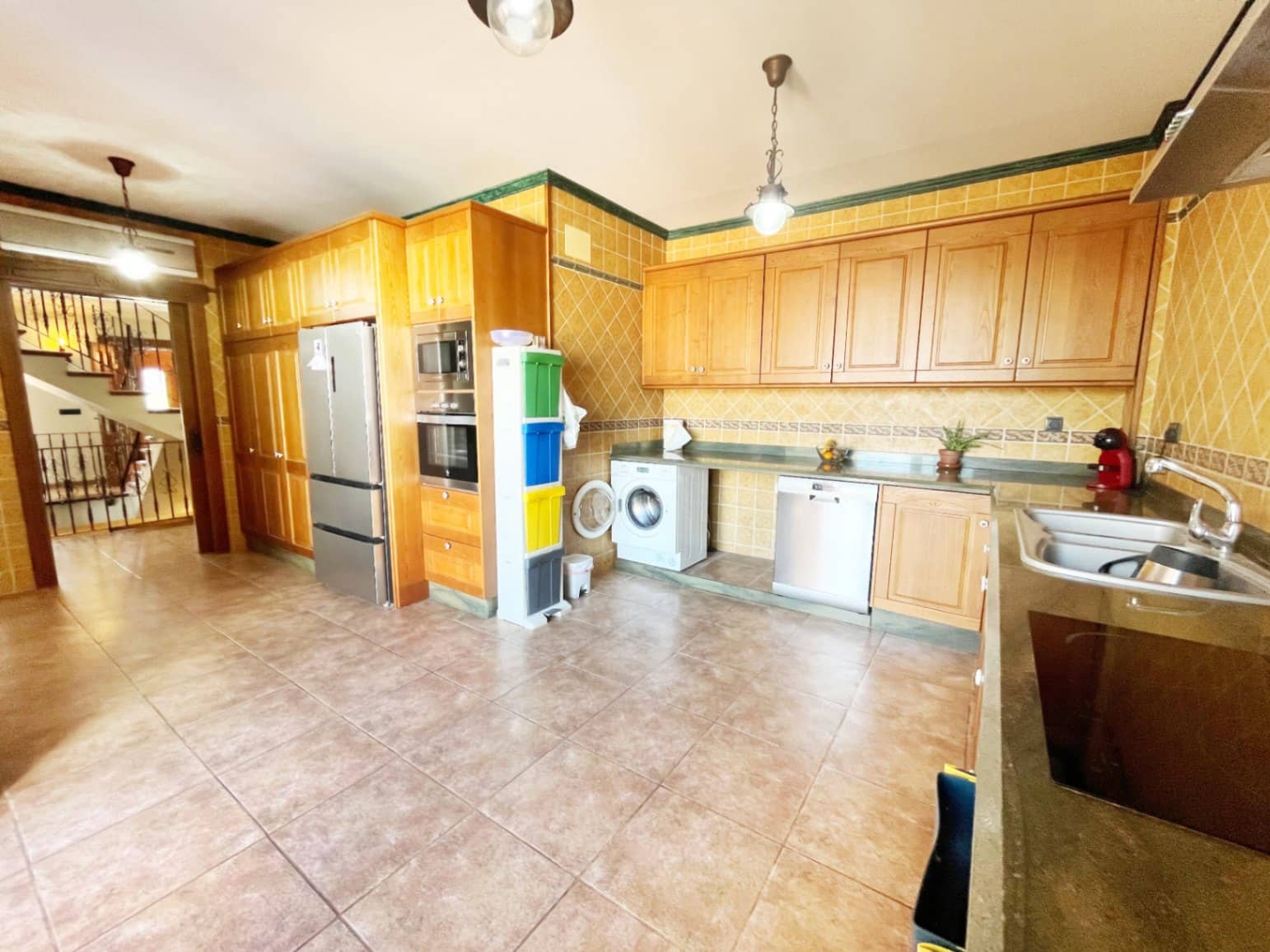 7 bedroom Villa for sale in Piles with pool garage - € 520,000 (Ref: 9451743)