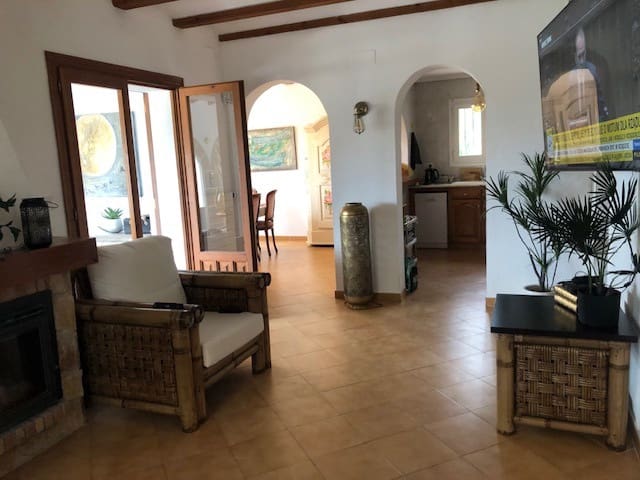 Chalet de 4 habitaciones en Dénia en venta con piscina garaje - 595.000 € (Ref: 9451750)