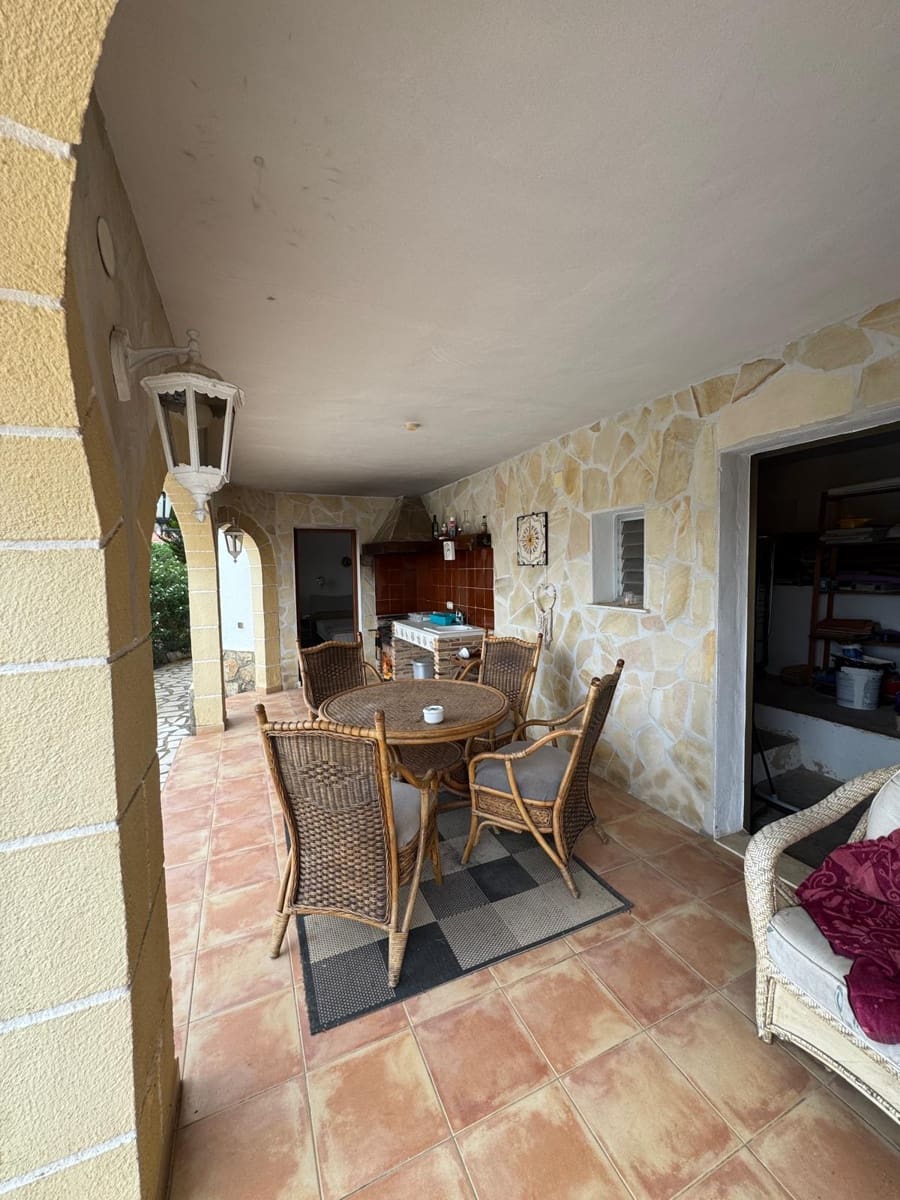 Chalet de 4 habitaciones en Dénia en venta con piscina garaje - 595.000 € (Ref: 9451750)