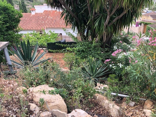 Chalet de 4 habitaciones en Dénia en venta con piscina garaje - 595.000 € (Ref: 9451750)