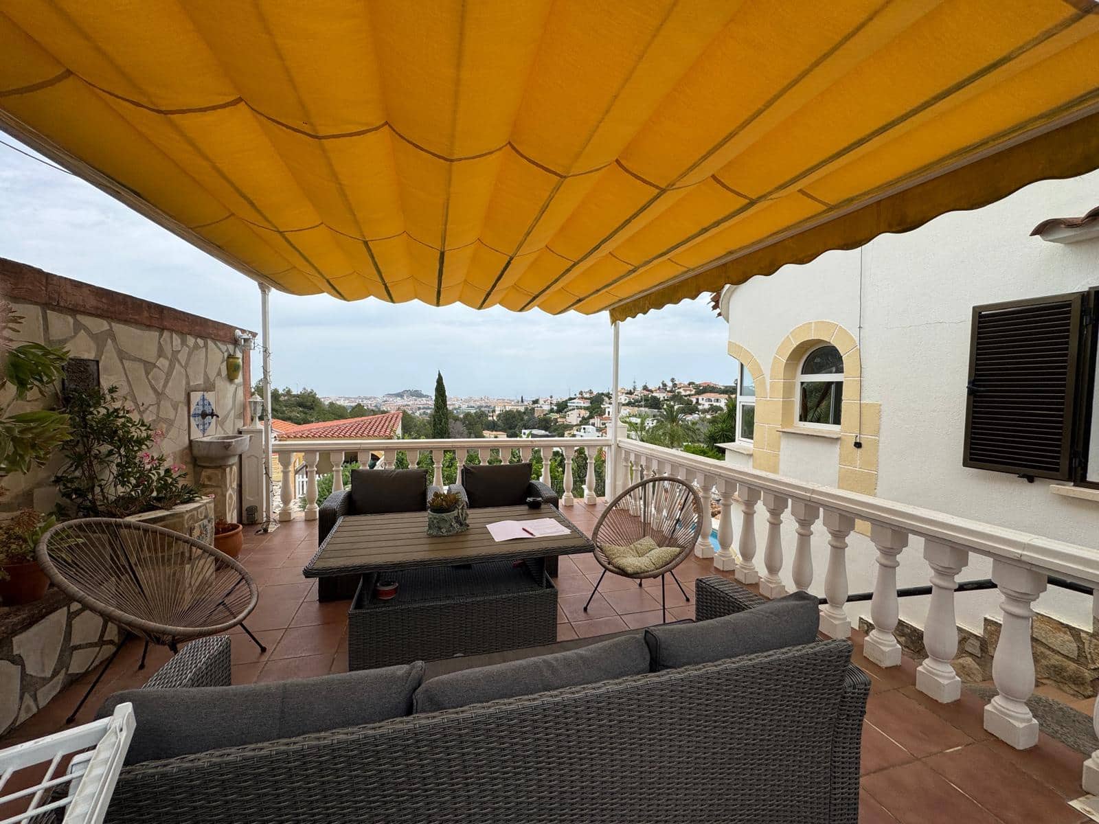 Chalet de 4 habitaciones en Dénia en venta con piscina garaje - 595.000 € (Ref: 9451750)