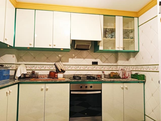 7 slaapkamer Huis te koop in Oliva met garage - € 285.000 (Ref: 9451834)