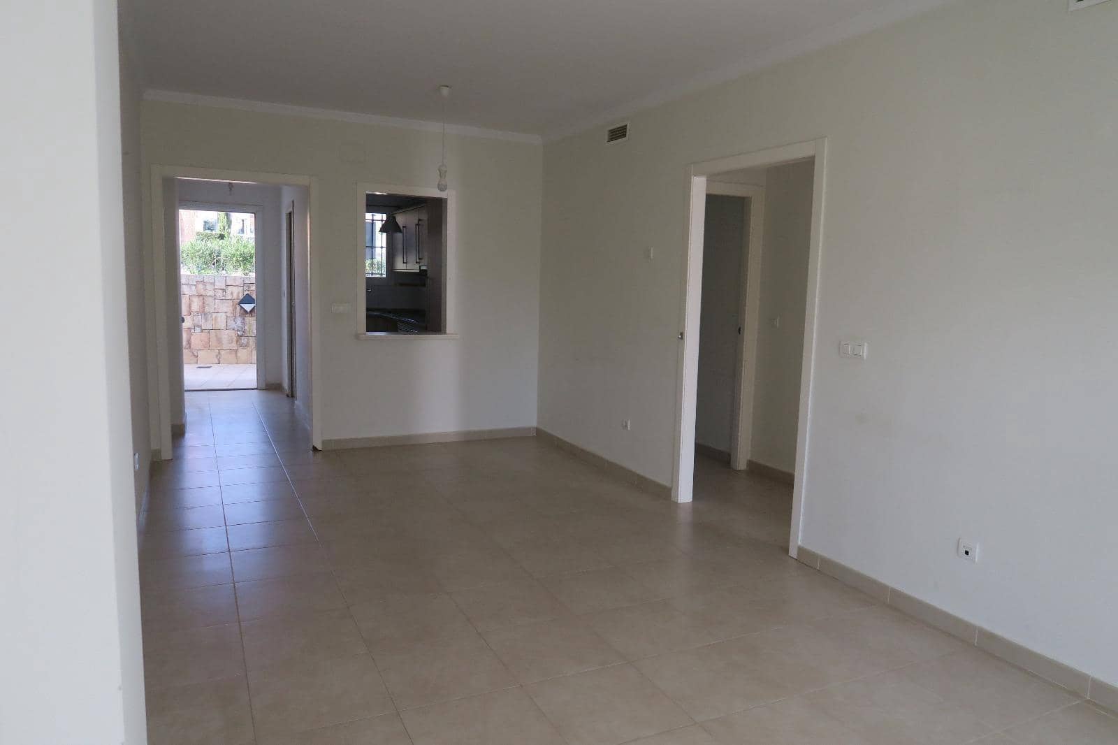 2 bedroom Apartment for sale in Alicante / Alacant city with pool garage - € 206,000 (Ref: 9497994)