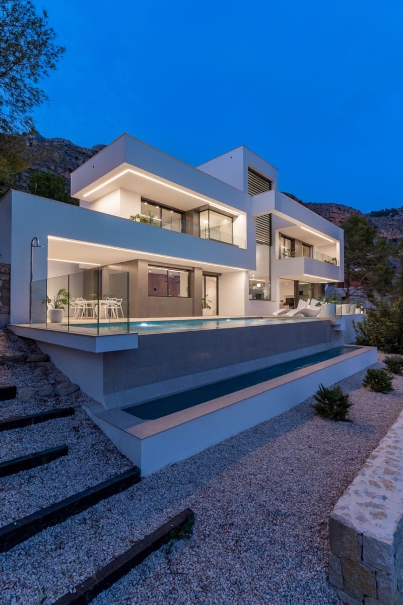 3 bedroom Villa for sale in Altea with pool - € 2,257,500 (Ref: 9519734)