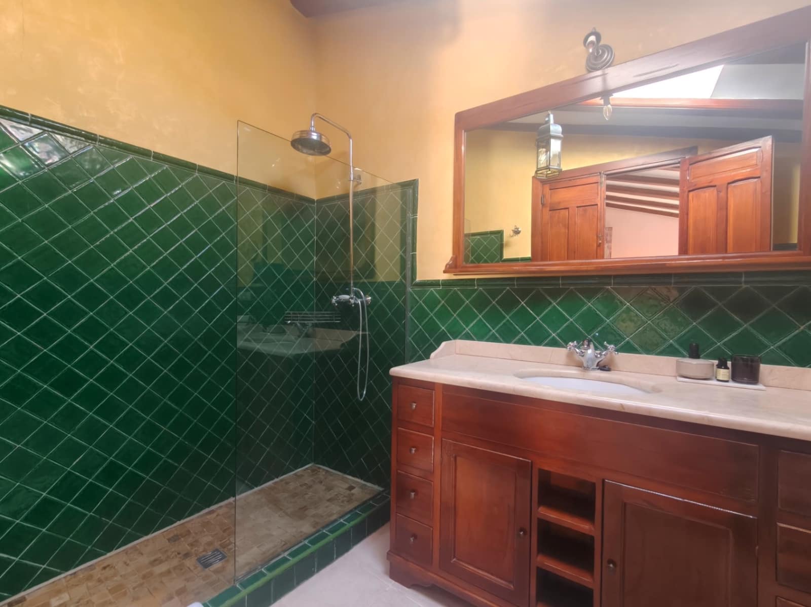 Hotel de 8 habitaciones en Vall de Gallinera en venta - 799.000 € (Ref: 9519754)