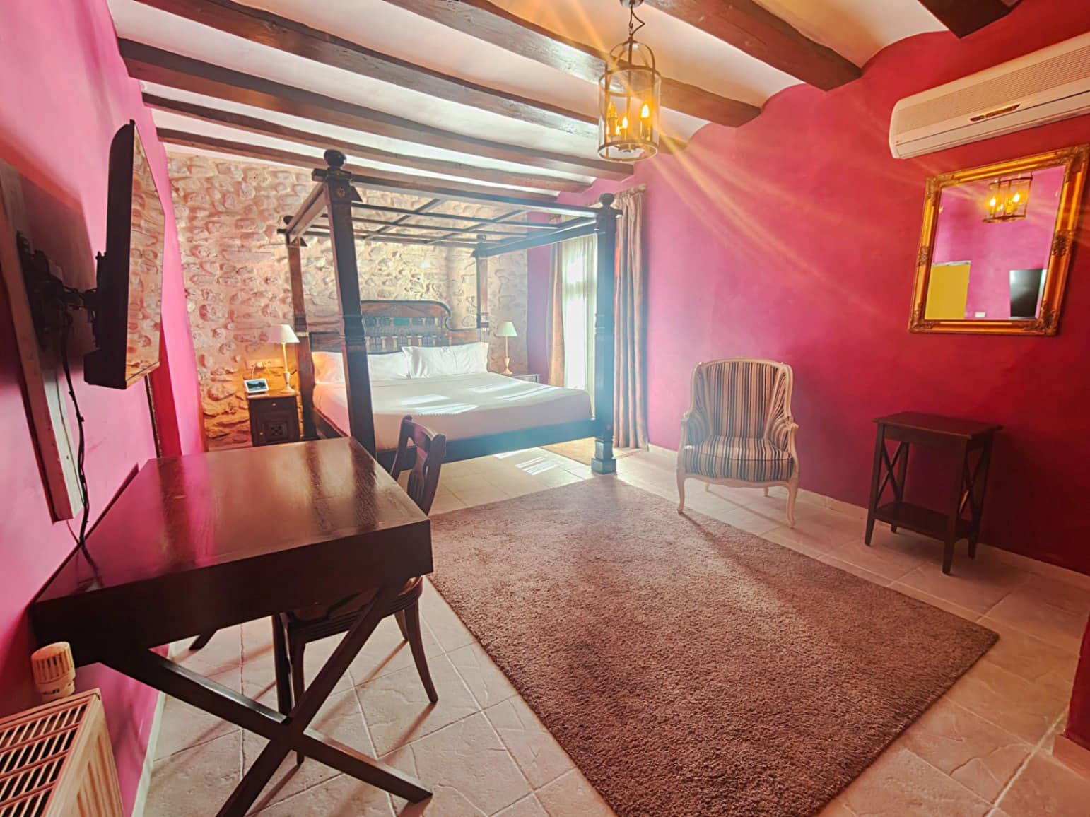 Hotel de 8 habitaciones en Vall de Gallinera en venta - 799.000 € (Ref: 9519754)