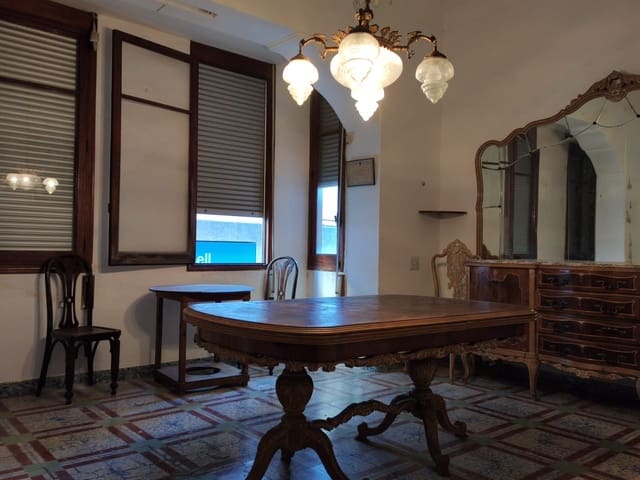 5 bedroom Townhouse for sale in Pedreguer with garage - € 340,000 (Ref: 9519755)