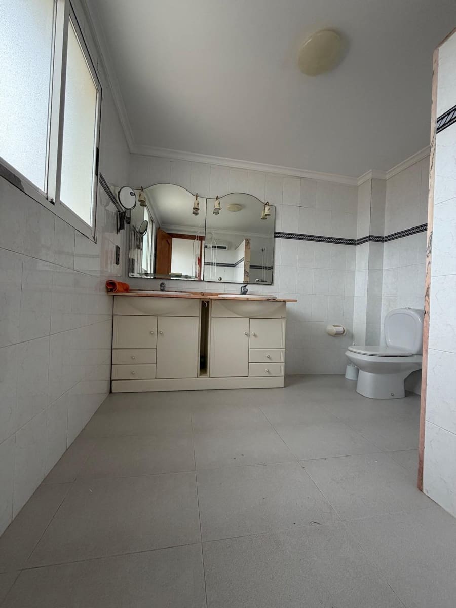 3 soveværelse Rækkehus til salg i Els Poblets med garage - € 395.000 (Ref: 9535042)