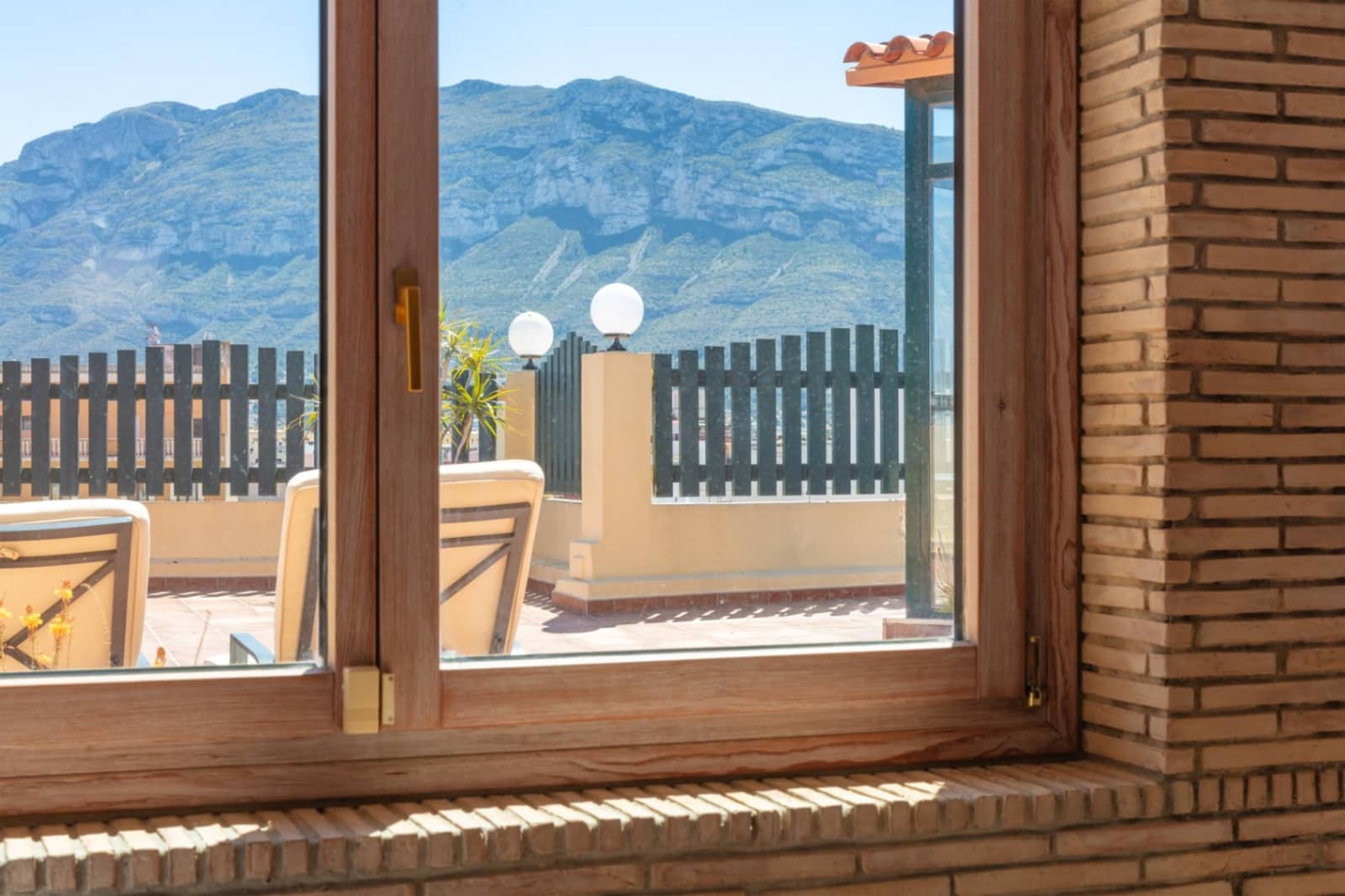 5 bedroom Penthouse for sale in Denia with garage - € 620,000 (Ref: 9535053)