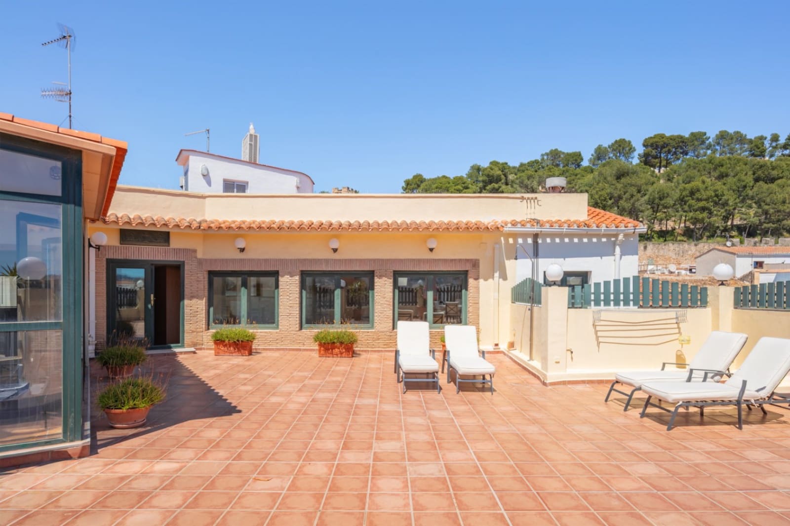 5 bedroom Penthouse for sale in Denia with garage - € 620,000 (Ref: 9535053)
