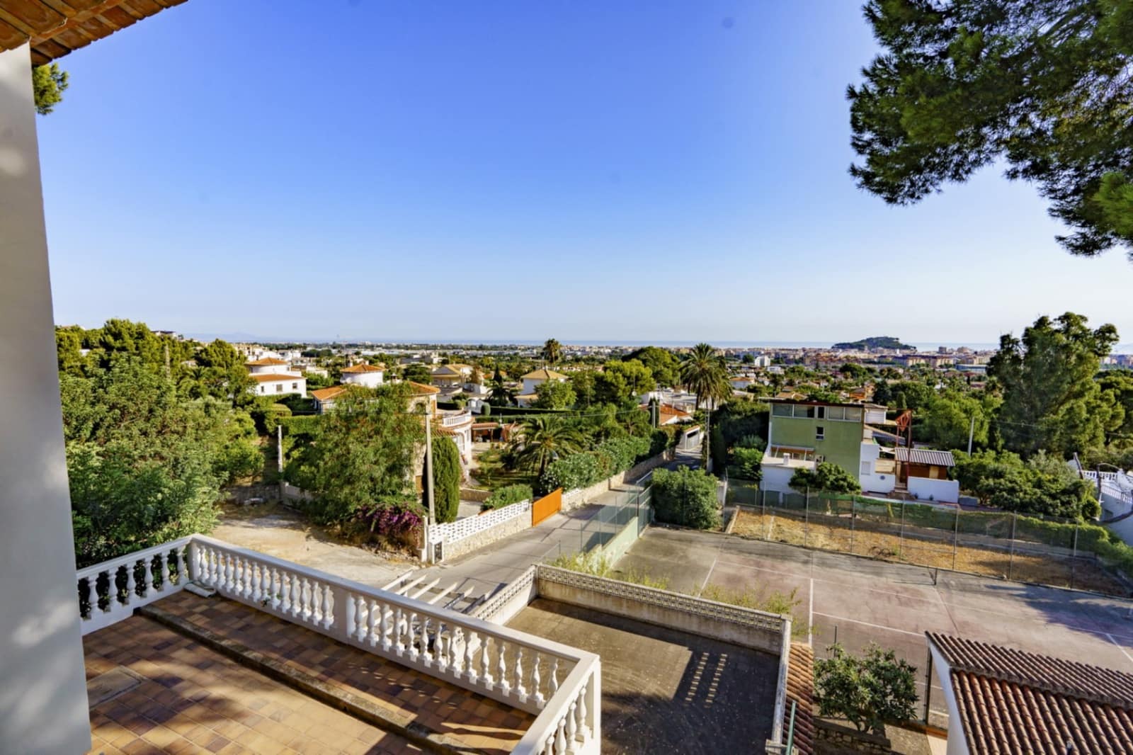 6 Zimmer Villa zu verkaufen in Denia mit Pool Garage - 1.450.000 € (Ref: 9535058)