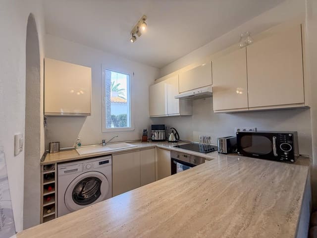 3 soverom Rekkehus til salgs i Dénia med svømmebasseng - € 320 000 (Ref: 9753663)