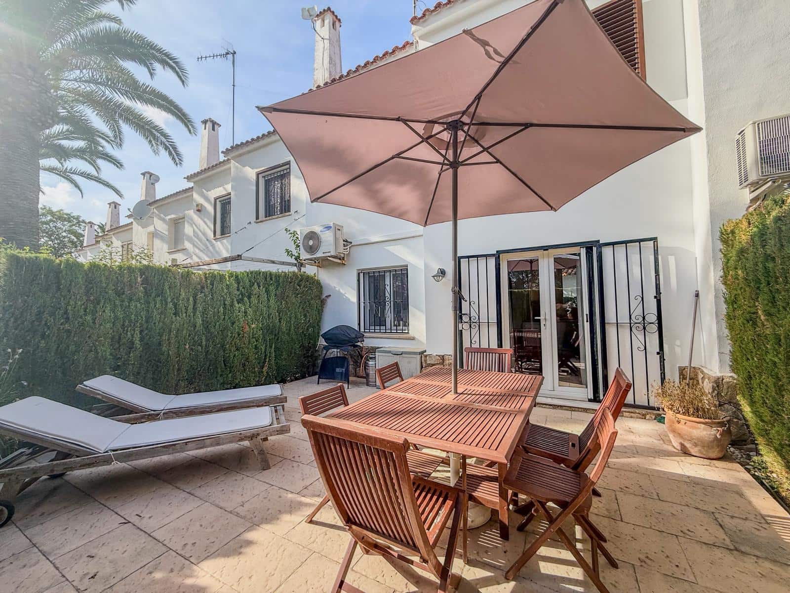 3 soverom Rekkehus til salgs i Denia med svømmebasseng - € 320 000 (Ref: 9753663)