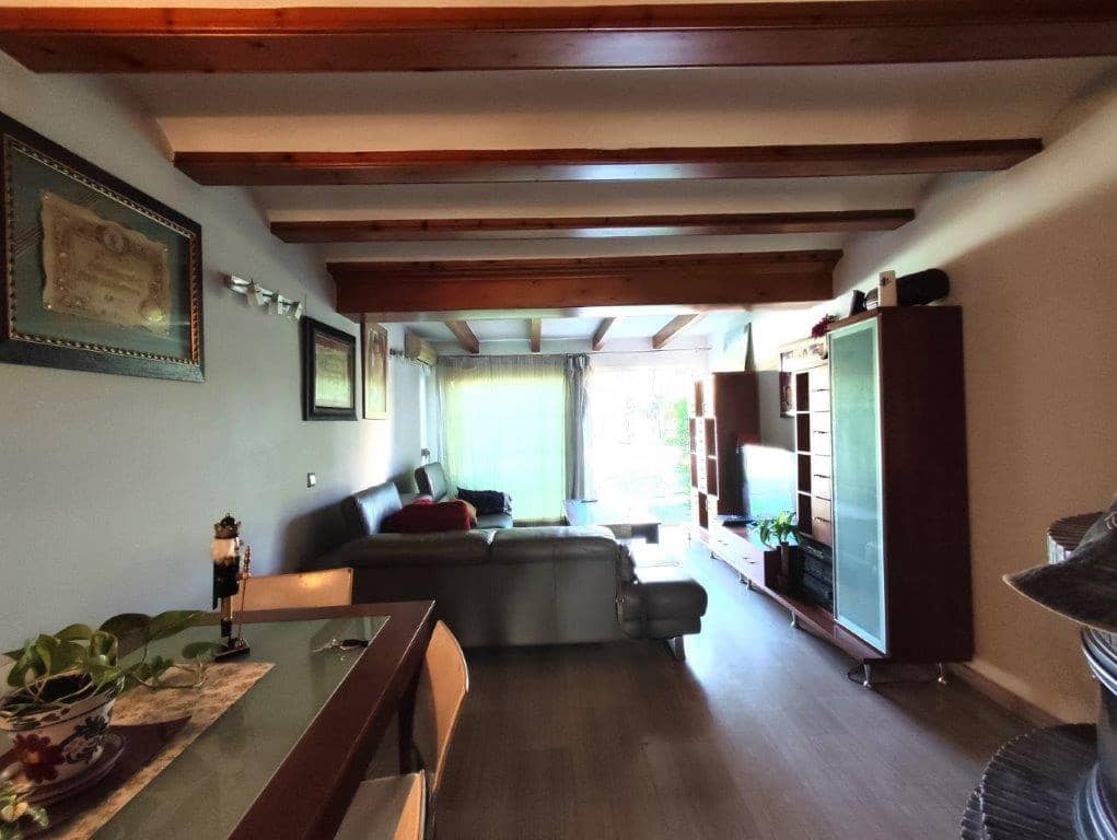 3 soveværelse Rækkehus til salg i Denia med swimmingpool - € 270.000 (Ref: 9764886)