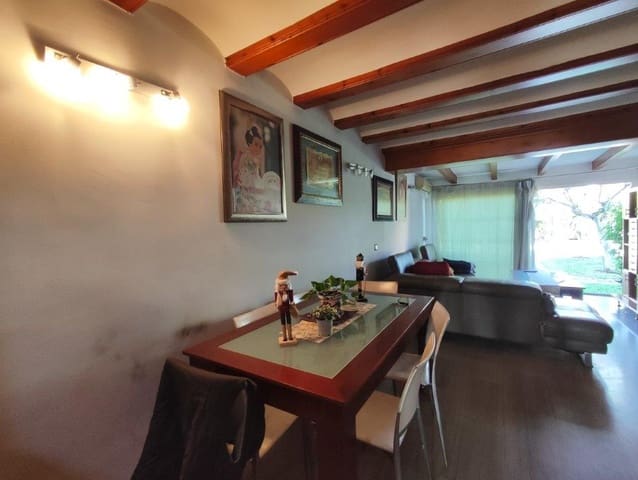 3 soveværelse Rækkehus til salg i Dénia med swimmingpool - € 270.000 (Ref: 9764886)