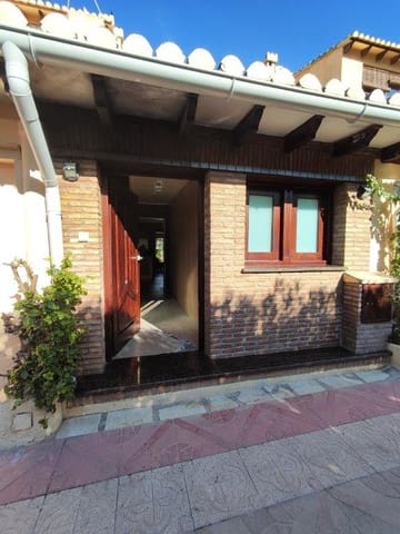 3 soveværelse Rækkehus til salg i Dénia med swimmingpool - € 270.000 (Ref: 9764886)