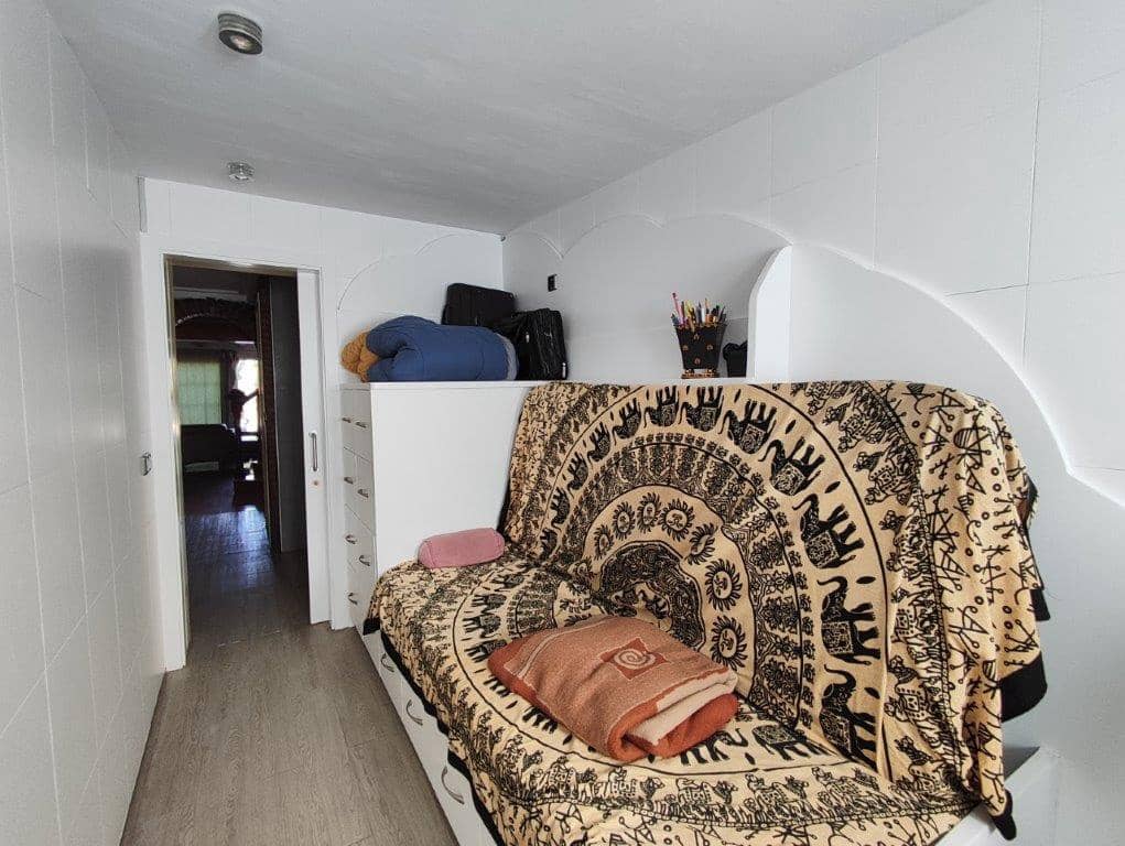 3 soveværelse Rækkehus til salg i Denia med swimmingpool - € 270.000 (Ref: 9764886)