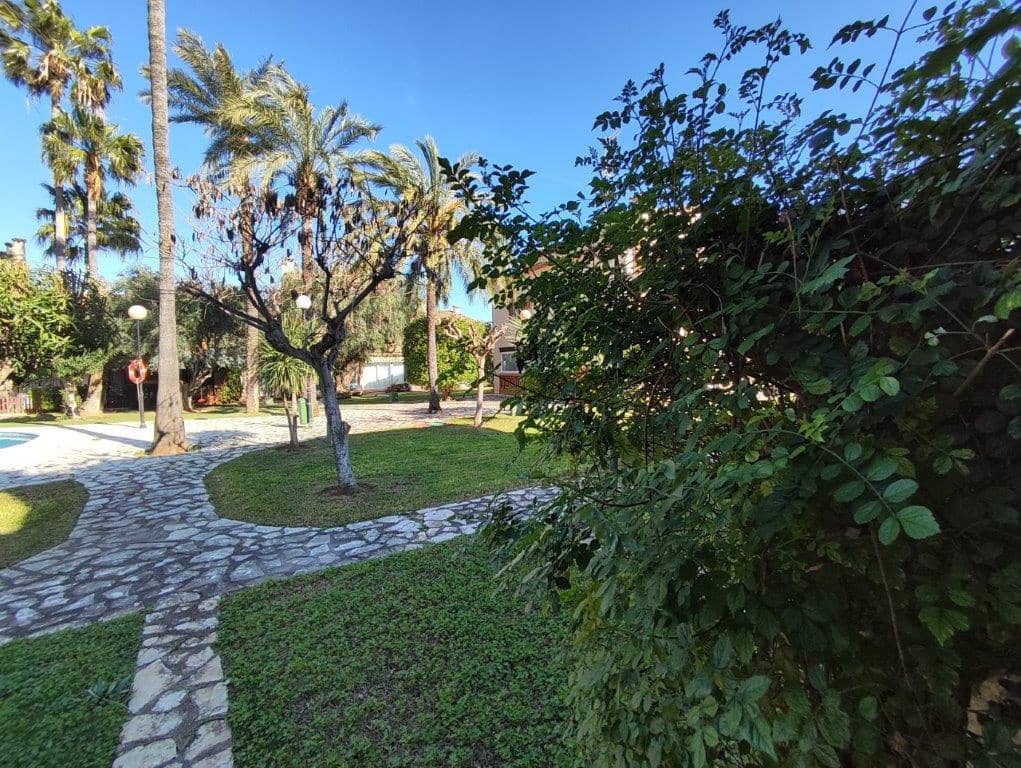 3 soveværelse Rækkehus til salg i Denia med swimmingpool - € 270.000 (Ref: 9764886)