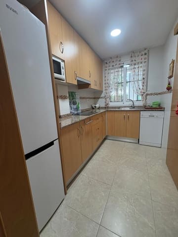 2 soveværelse Lejlighed til leje i Dénia med garage - € 850 (Ref: 9772463)