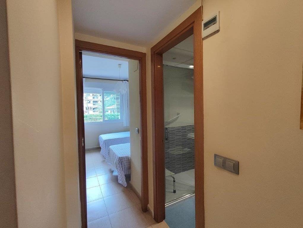 Apartamento de 2 habitaciones en Dénia en venta con piscina garaje - 330.000 € (Ref: 9798021)