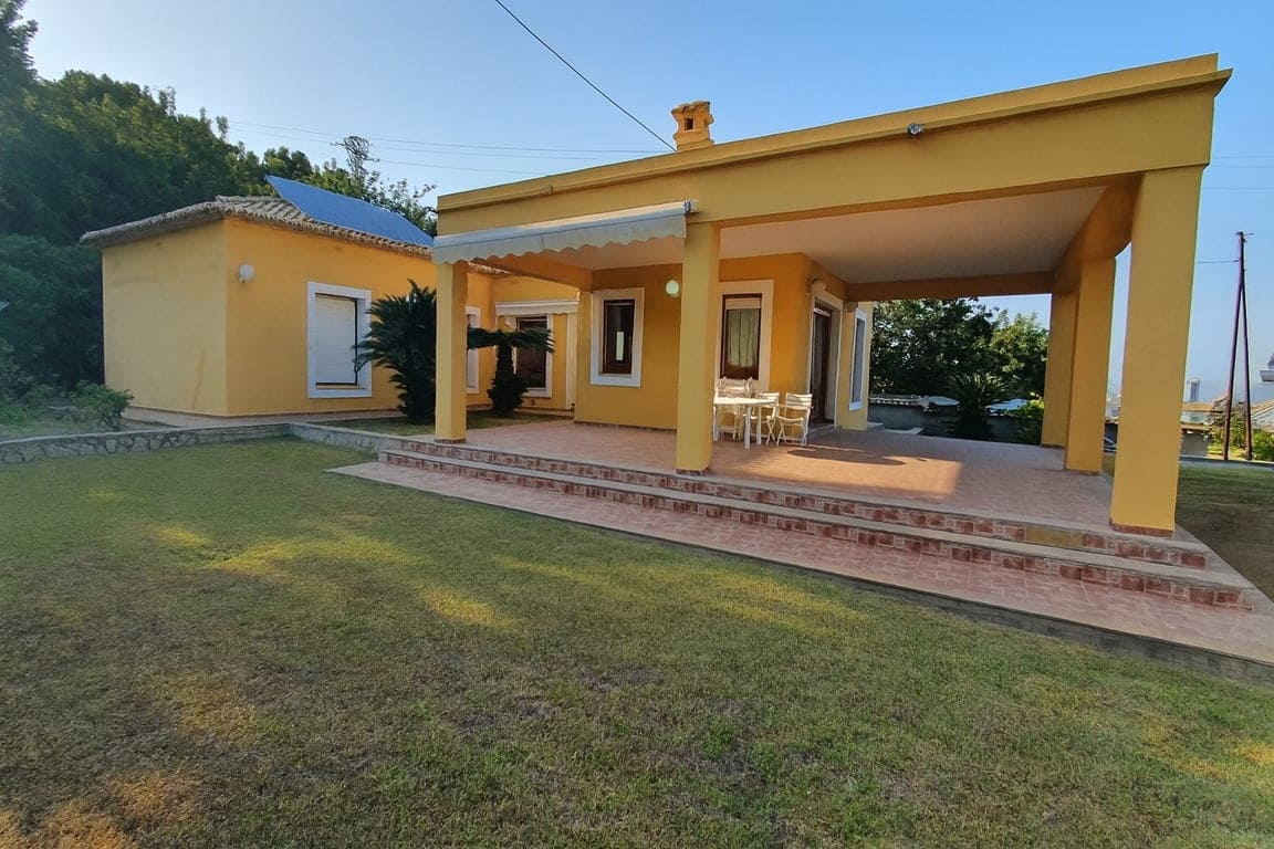 4 bedroom Villa for sale in Oliva - € 620,000 (Ref: 9798030)