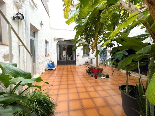 Casa de 9 habitaciones en Javea / Xàbia en venta - 800.000 € (Ref: 9798042)