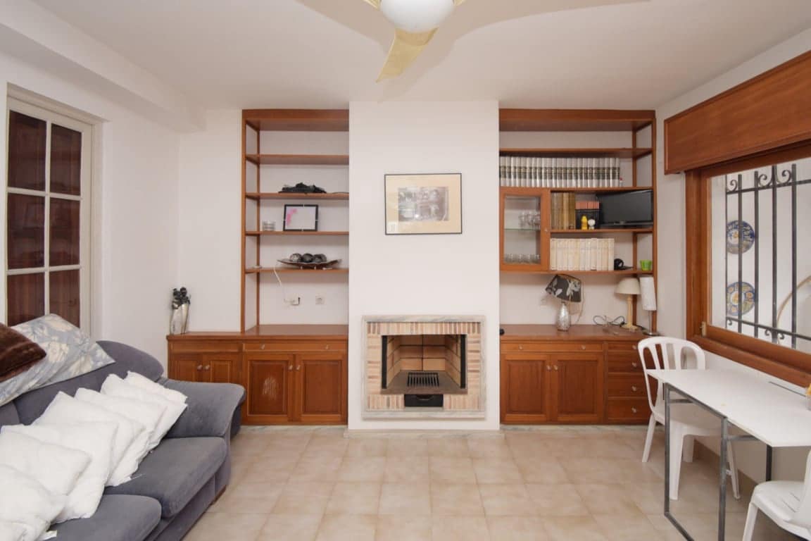 6 bedroom Townhouse for sale in Pedreguer with garage - € 340,000 (Ref: 9798044)