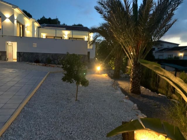 3 Zimmer Villa zu verkaufen in Javea / Xàbia mit Garage - 1.190.000 € (Ref: 9821522)
