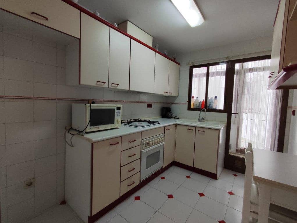 Piso de 3 habitaciones en Dénia en venta - 220.000 € (Ref: 9834830)