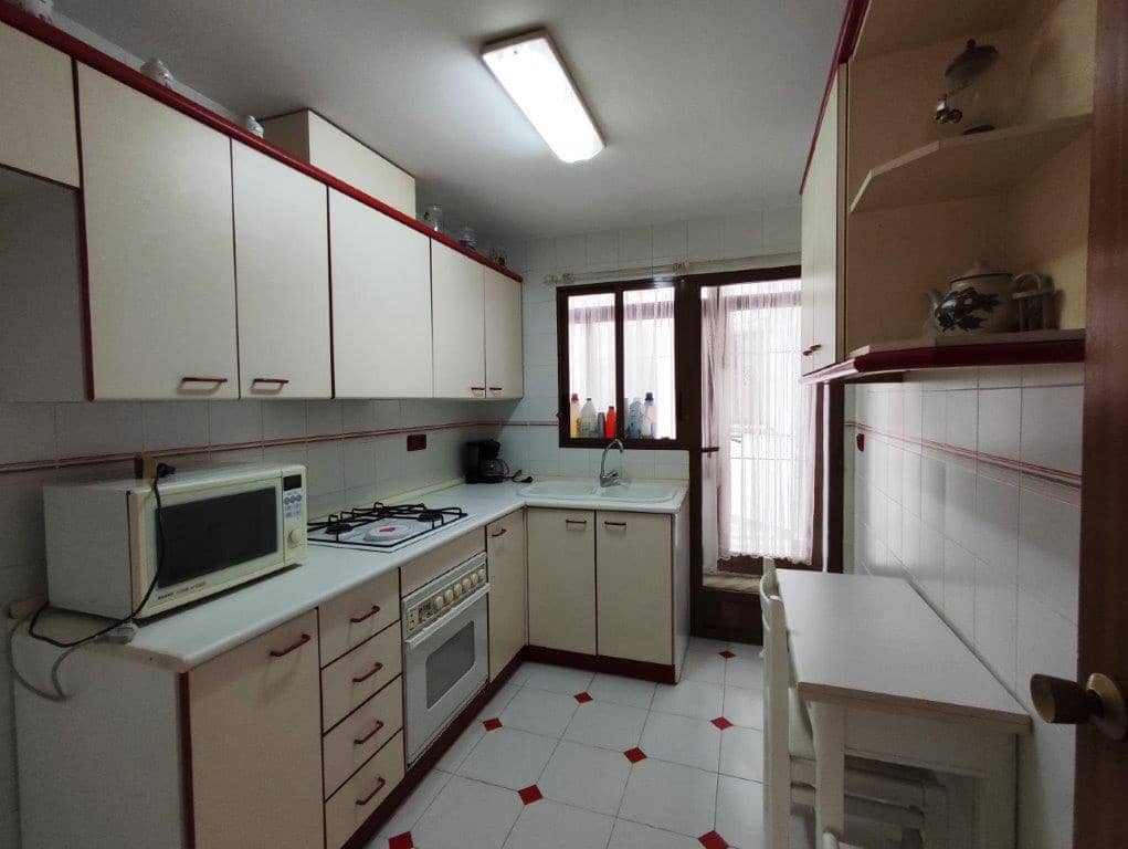 Piso de 3 habitaciones en Dénia en venta - 220.000 € (Ref: 9834830)