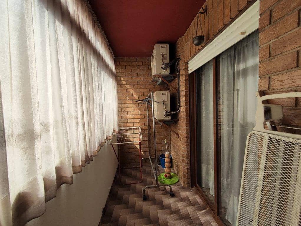 Piso de 3 habitaciones en Dénia en venta - 220.000 € (Ref: 9834830)
