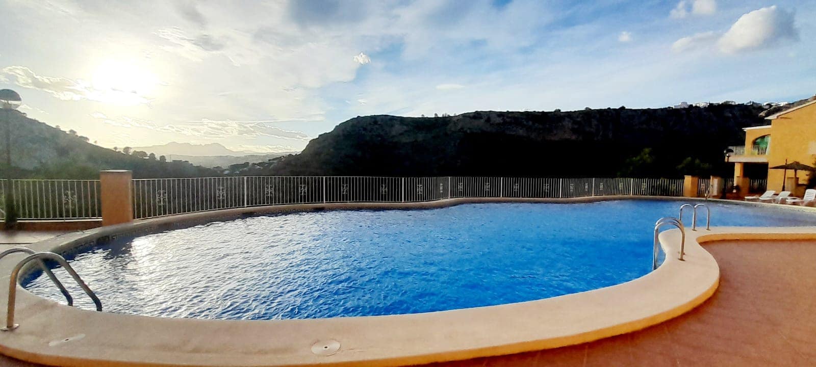 2 soveværelse Rækkehus til salg i Benitachell / Benitatxell med swimmingpool garage - € 190.000 (Ref: 9844764)