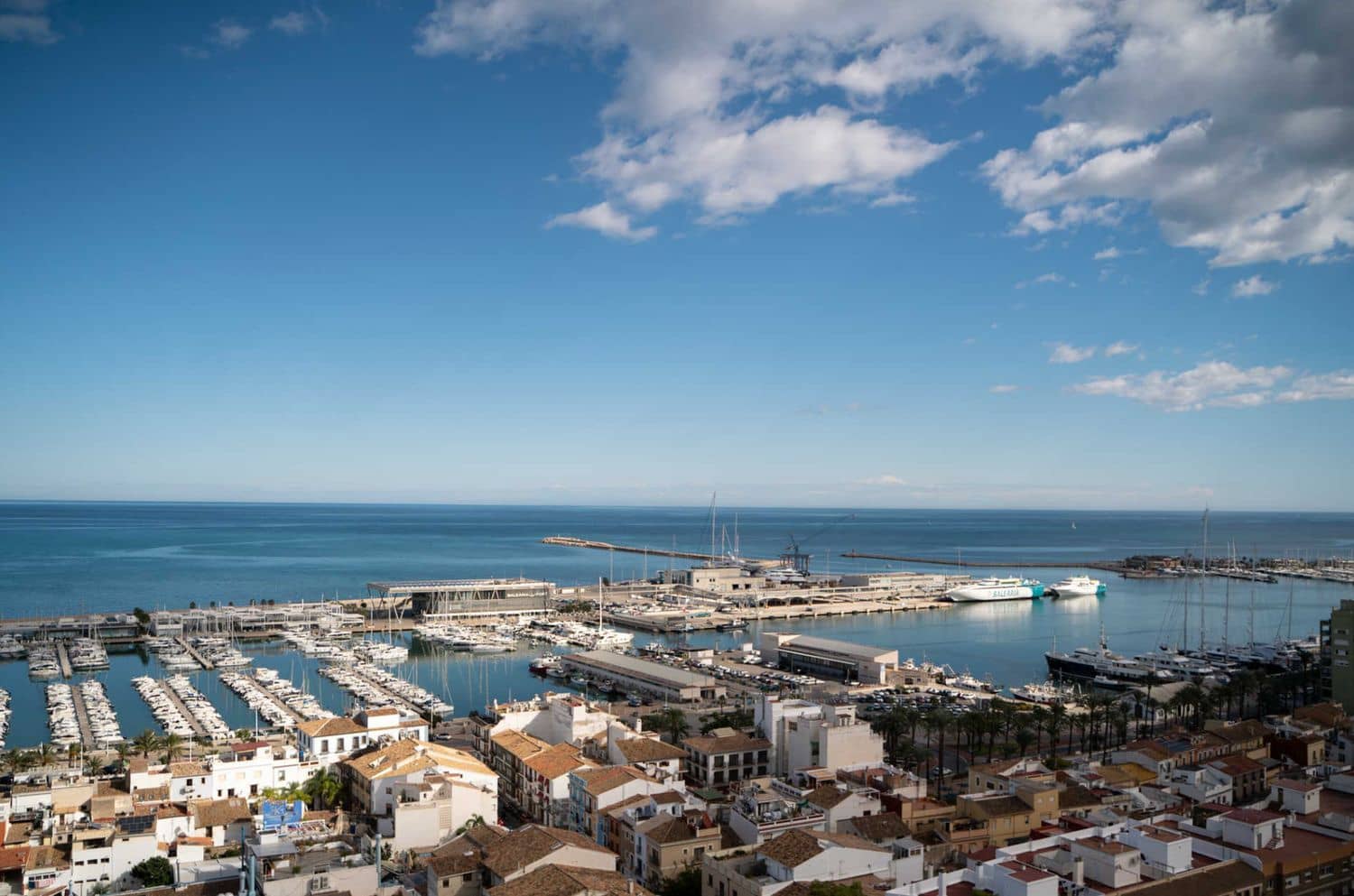 2 bedroom Apartment for sale in Denia with pool garage - € 360,000 (Ref: 9844766)