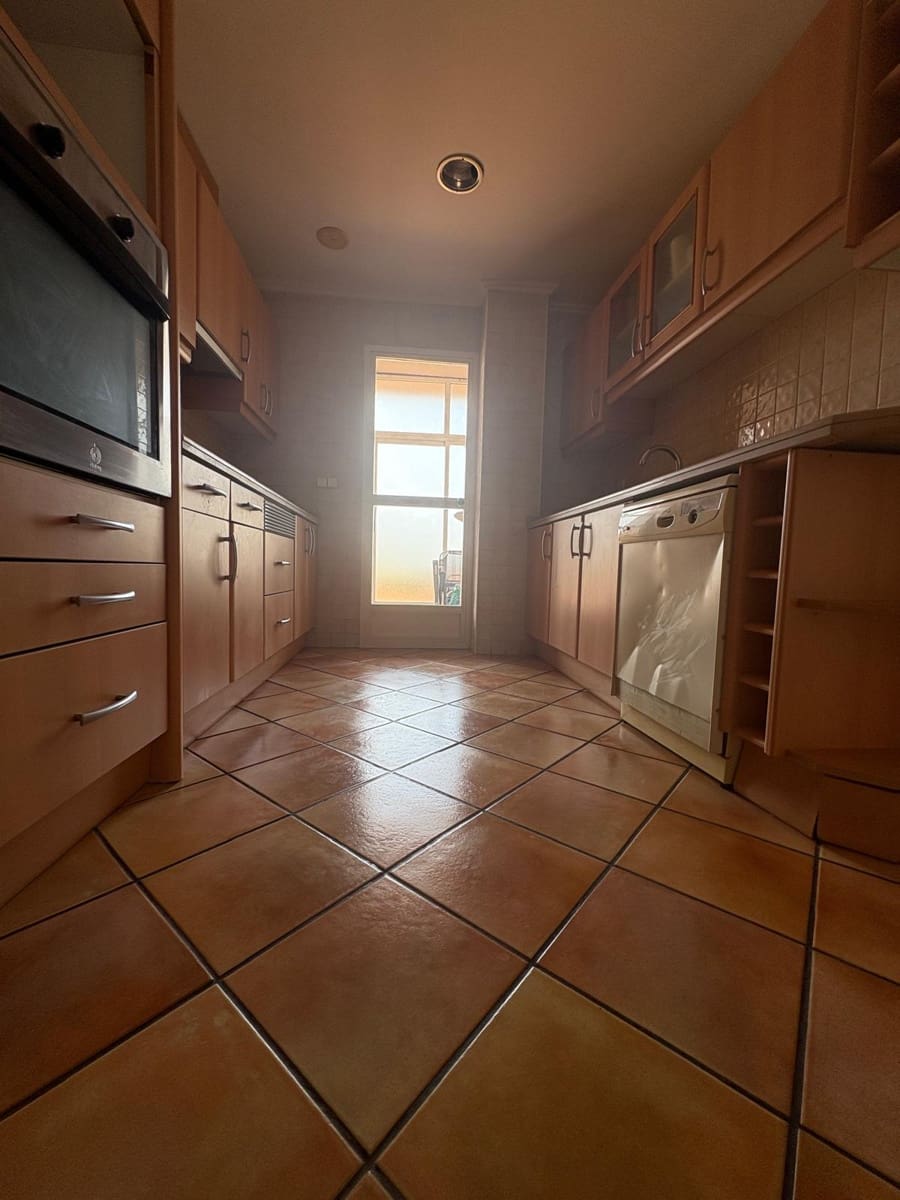 3 soveværelse Penthouse til leje i Denia med garage - € 1.900 (Ref: 9863933)