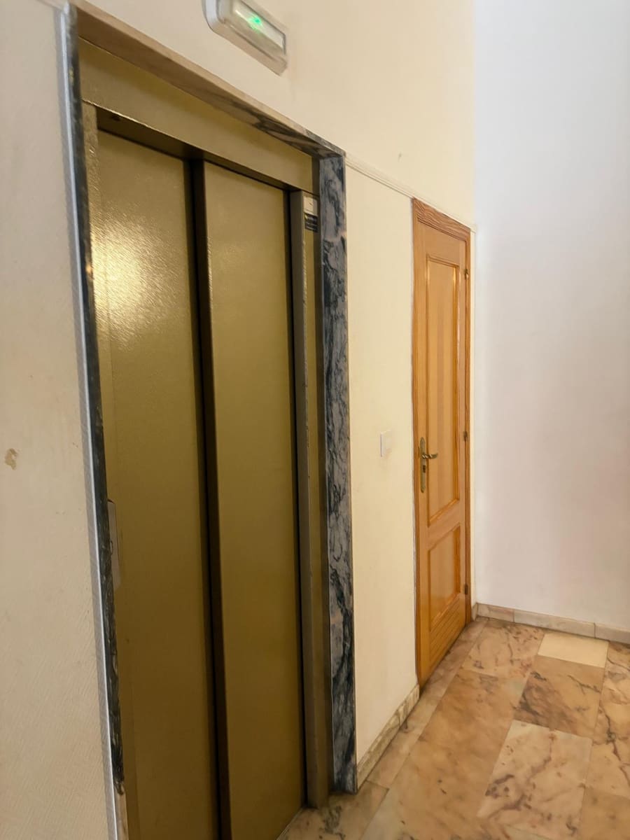 3 soveværelse Penthouse til leje i Denia med garage - € 1.900 (Ref: 9863933)