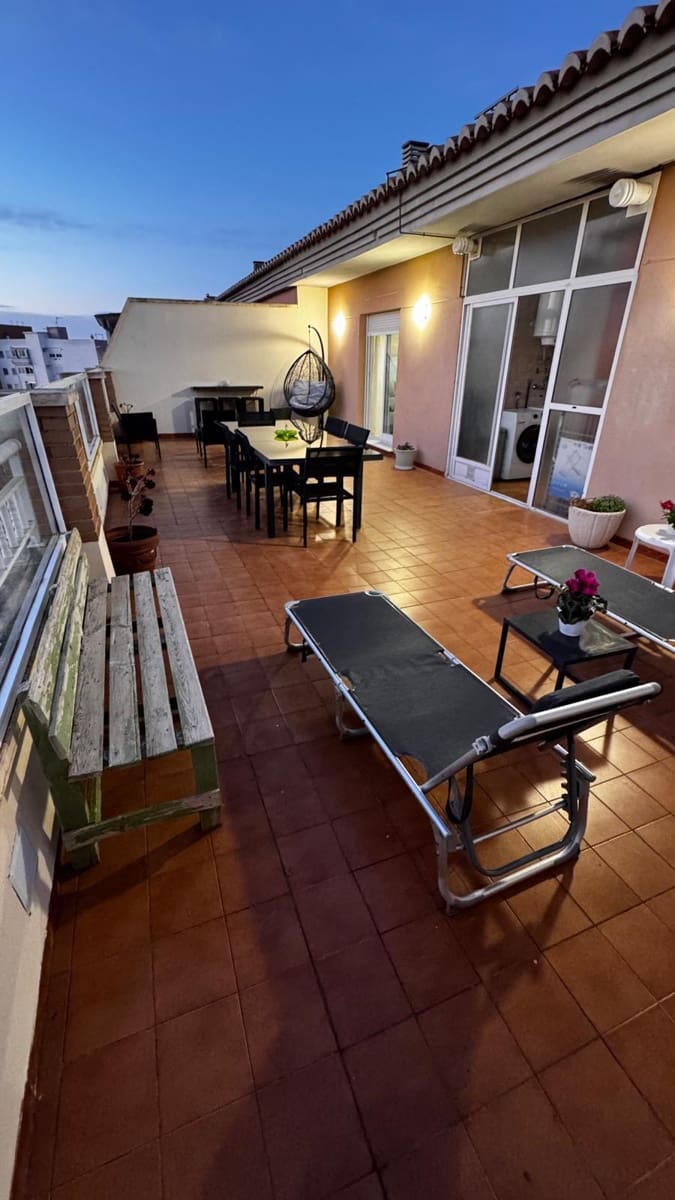 3 Zimmer Penthouse zu vermieten in Denia mit Garage - 1.500 € (Ref: 9863933)