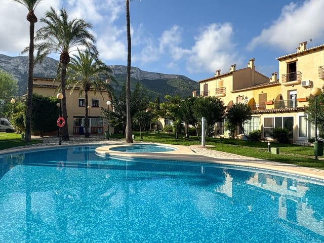 Adosado de 3 habitaciones en El Montgó, Dénia en venta con piscina garaje - 349.000 € (Ref: 9921419)