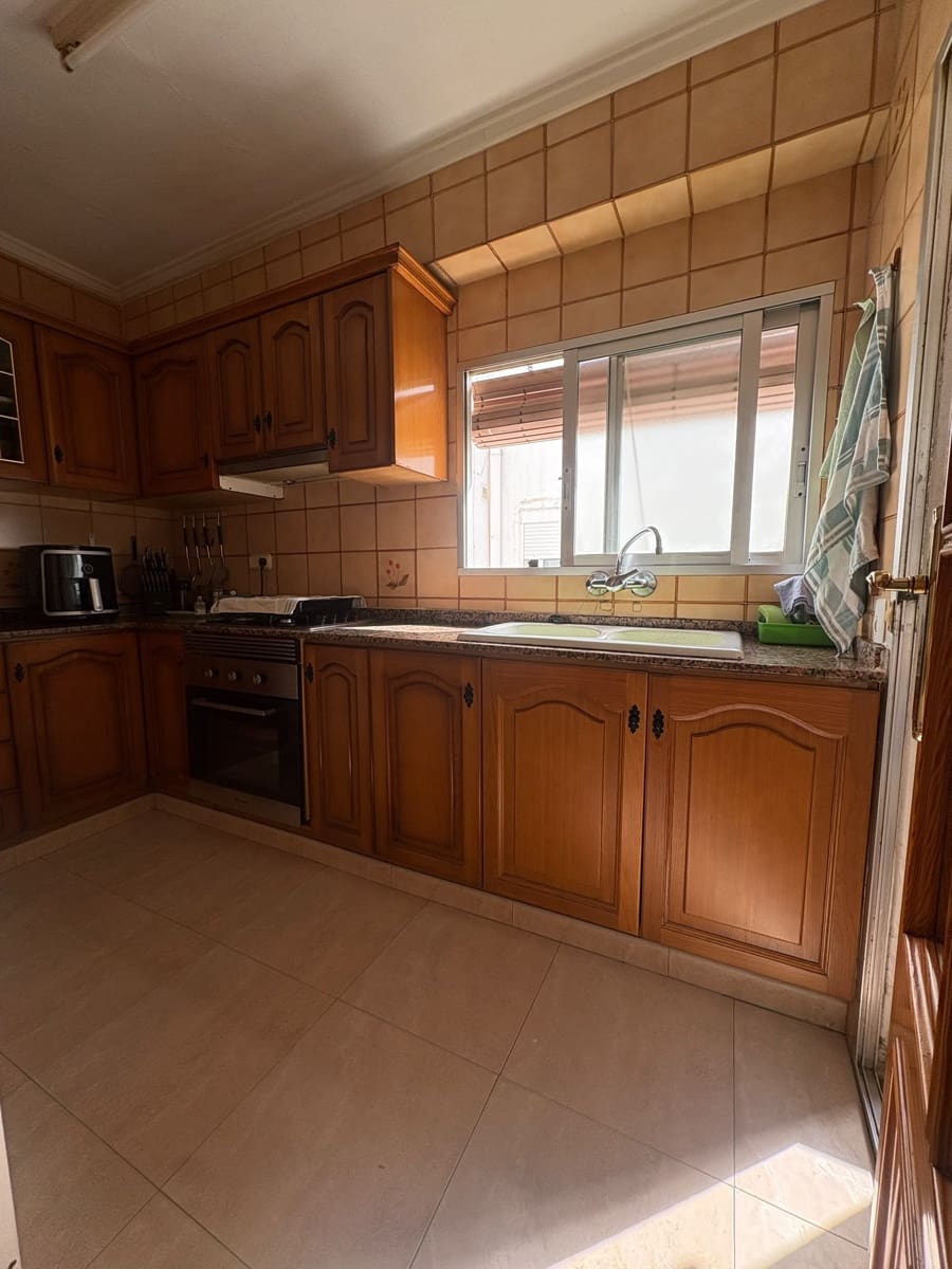 4 sovrum Lägenhet till salu i Denia - 210 000 € (Ref: 9979280)