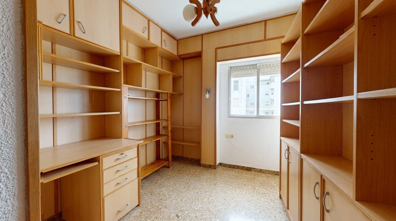 4 sovrum Lägenhet till salu i Denia - 210 000 € (Ref: 9979280)