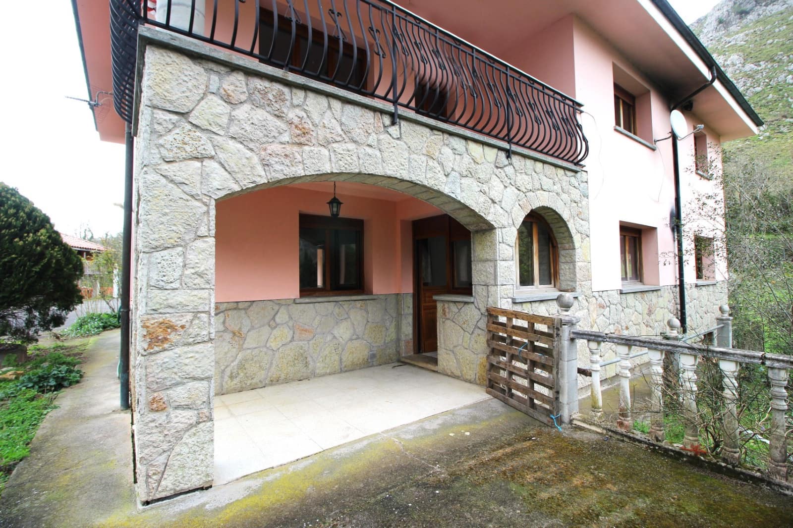 5 soveværelse Finca/Landehus til salg i Amieva med garage - € 290.000 (Ref: 8873243)