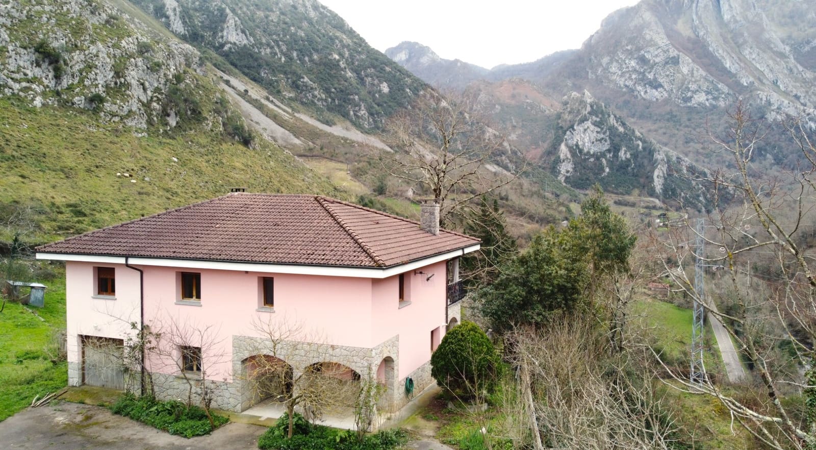 5 soveværelse Finca/Landehus til salg i Amieva med garage - € 290.000 (Ref: 8873243)