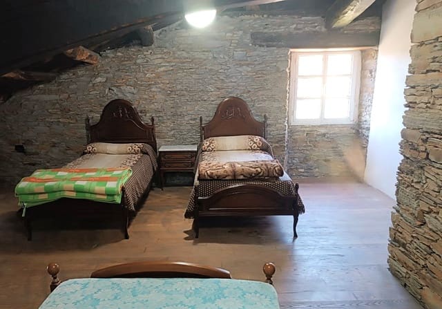 8 bedroom Finca/Country House for sale in Taramundi - € 240,000 (Ref: 8895901)