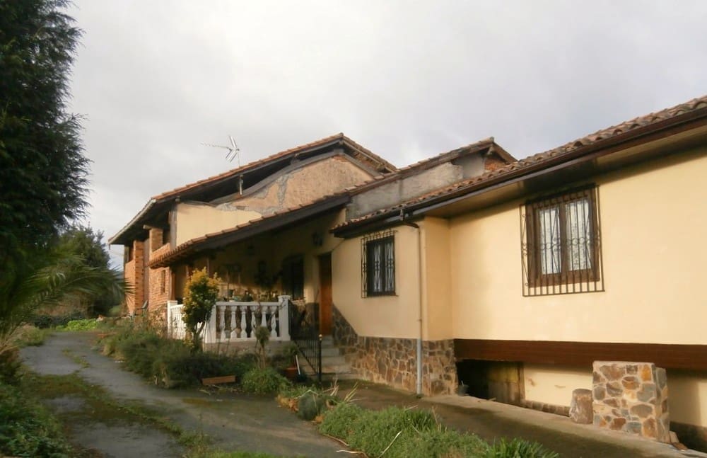 4 soverom Finca/Herregård til salgs i Salas med garasje - € 235 000 (Ref: 8945582)